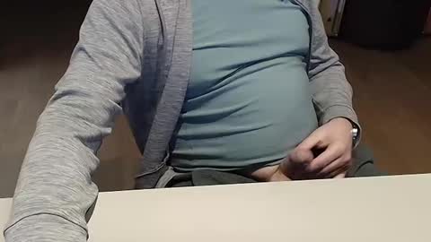 Snapshot of happybugger chatting on January 17, 2025, 1:13 pm Cum for you online show from January 17, 2025, 1:13 pm