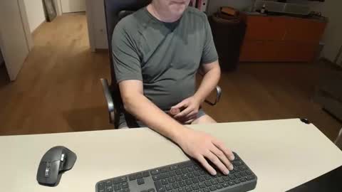 Snapshot of happybugger chatting on February 22, 2026, 7:23 pm Cum for you online show from February 22, 2026, 7:23 pm