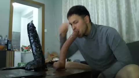 Rommy2K online show from February 22, 2026, 2:02 am