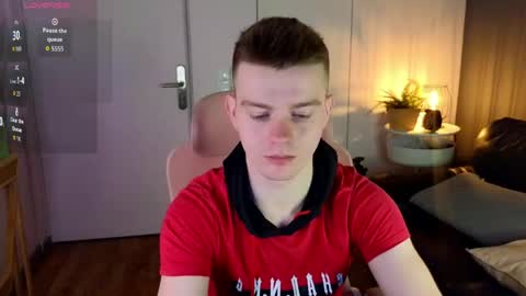 happydeimos online show from April 27, 2026, 10:30 pm