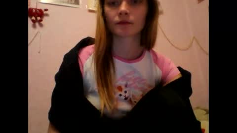 Snapshot of happyemily18 chatting on February 2, 2026, 5:22 pm happyemily online show from February 2, 2026, 5:22 pm