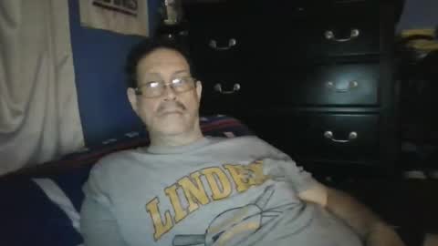 happyhappy4 online show from May 17, 2026, 4:10 am