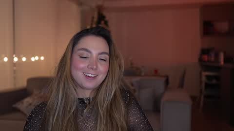 Sophie War online show from December 12, 2024, 4:04 am