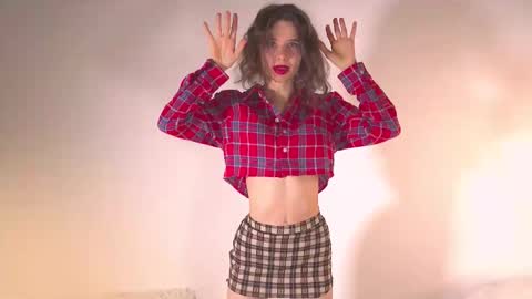 Snapshot of happynewdear chatting on March 26, 2026, 11:54 pm Evy online show from March 26, 2026, 11:54 pm