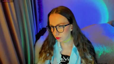 Stephanie online show from October 19, 2025, 5:57 pm