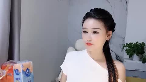 Snapshot of happysweety1688 chatting on October 2, 2025, 2:24 pm happysweety1688 online show from October 2, 2025, 2:24 pm