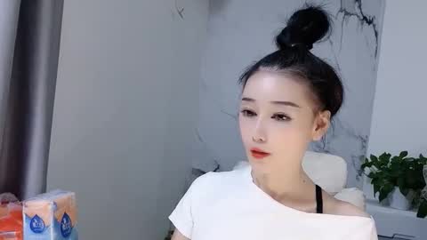 Snapshot of happysweety1688 chatting on October 4, 2025, 7:17 am happysweety1688 online show from October 4, 2025, 7:17 am