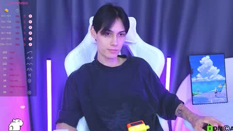 Mark online show from October 29, 2025, 10:44 pm