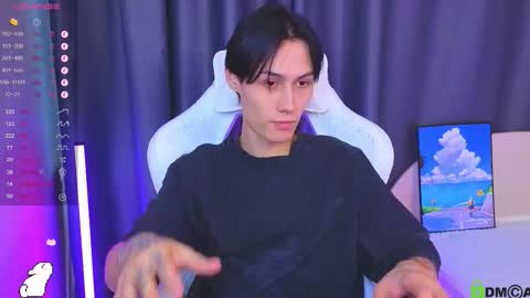 Mark online show from November 28, 2025, 11:02 am