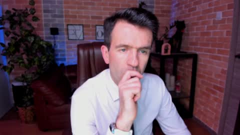Steve online show from December 18, 2024, 2:17 pm