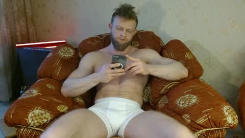 Snapshot of hardandripped chatting on February 2, 2025, 8:02 am Valentino Hard online show from February 2, 2025, 8:02 am