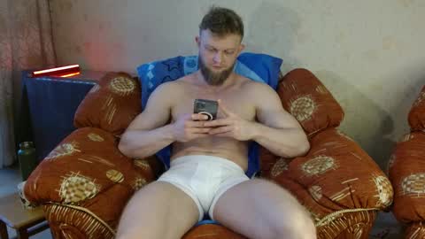 Snapshot of hardandripped chatting on February 18, 2025, 7:10 am Valentino Hard online show from February 18, 2025, 7:10 am