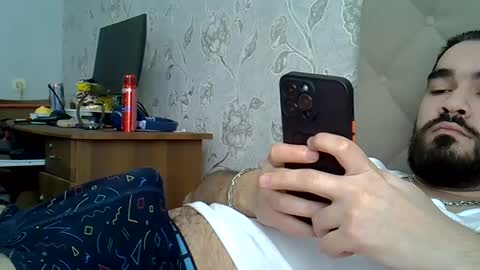 hardbigmonster online show from March 8, 2025, 10:22 am
