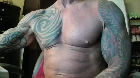 Snapshot of hardbody205a chatting on October 1, 2025, 12:27 am hardbody205a online show from October 1, 2025, 12:27 am