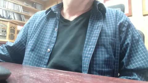 Snapshot of hardbuns chatting on February 8, 2025, 10:51 pm Brad online show from February 8, 2025, 10:51 pm