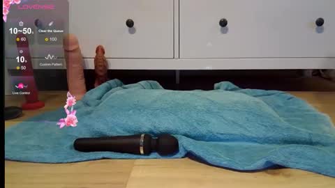 Snapshot of harddom95 chatting on September 19, 2025, 7:32 am hardom online show from September 19, 2025, 7:32 am