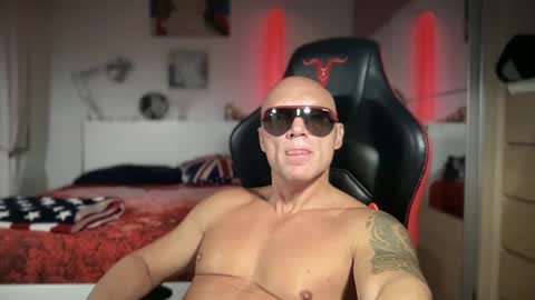 Snapshot of hardmattsteel chatting on September 25, 2025, 1:09 am MATTSTEEL - ITALIAN STALLION online show from September 25, 2025, 1:09 am