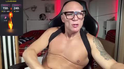 Snapshot of hardmattsteel chatting on October 10, 2025, 8:57 am MATTSTEEL - ITALIAN STALLION online show from October 10, 2025, 8:57 am