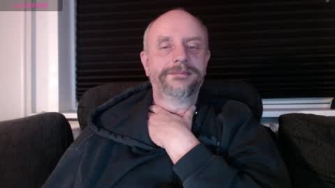 MrLazy online show from February 21, 2025, 9:54 pm