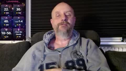 MrLazy online show from November 10, 2025, 7:13 pm