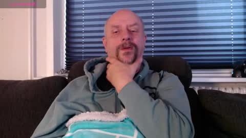 MrLazy online show from November 25, 2025, 10:48 am