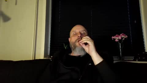 Snapshot of hardmrlazy chatting on April 13, 2026, 6:13 pm MrLazy online show from April 13, 2026, 6:13 pm