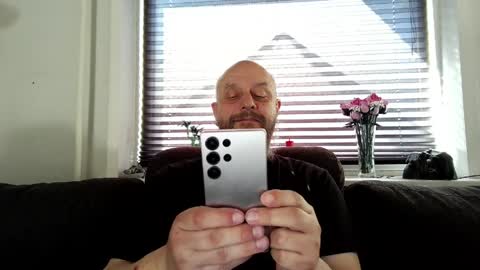 Snapshot of hardmrlazy chatting on April 22, 2026, 8:50 am MrLazy online show from April 22, 2026, 8:50 am