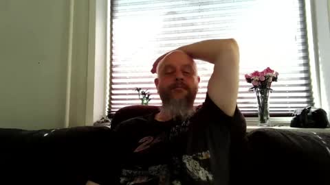Snapshot of hardmrlazy chatting on April 27, 2026, 11:30 am MrLazy online show from April 27, 2026, 11:30 am
