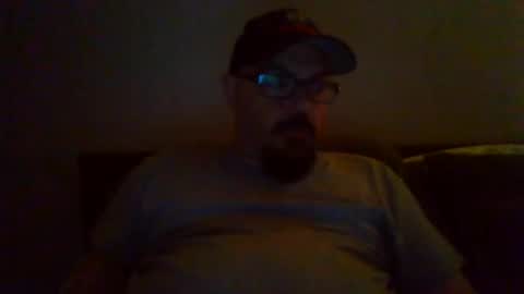 AverageEggplant online show from May 9, 2026, 1:33 am