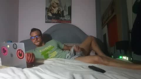 Snapshot of hardnstyle chatting on September 18, 2025, 11:29 pm HARD AND STYLE online show from September 18, 2025, 11:29 pm