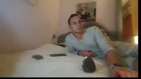 Snapshot of hardnstyle chatting on September 28, 2025, 11:21 pm HARD AND STYLE online show from September 28, 2025, 11:21 pm