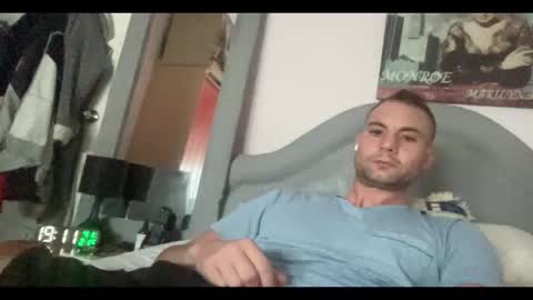 Snapshot of hardnstyle chatting on October 8, 2025, 5:10 pm HARD AND STYLE online show from October 8, 2025, 5:10 pm