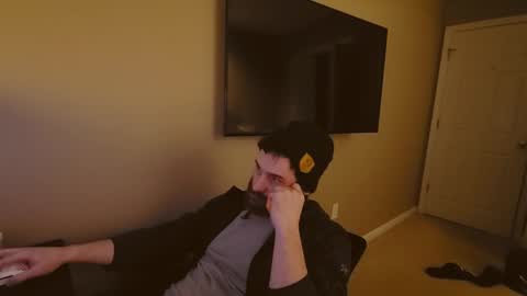 Tom online show from December 10, 2024, 9:00 pm