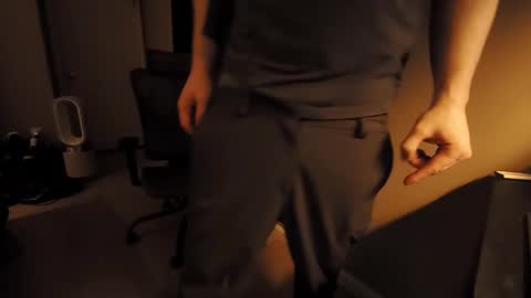 Tom online show from September 15, 2025, 10:32 pm