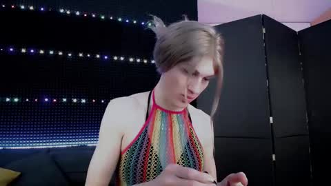 Miss Hardy online show from December 16, 2025, 3:55 am