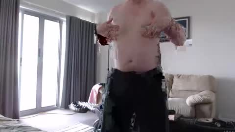 hardyes_indeed online show from October 23, 2025, 2:11 am