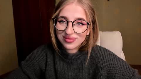 Julia online show from February 26, 2026, 5:06 am