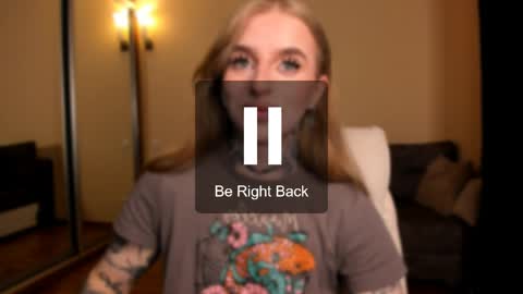 Julia online show from May 5, 2026, 5:04 am