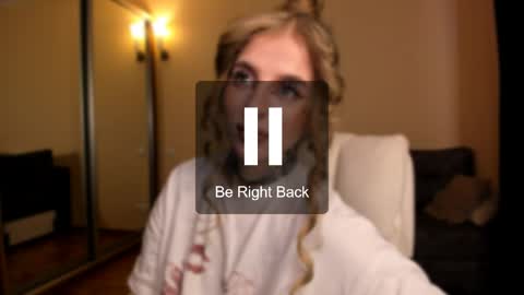 Julia online show from May 6, 2026, 5:14 am