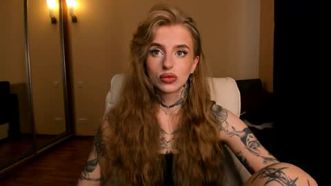 Snapshot of harley_kimm chatting on June 5, 2026, 5:36 am Julia online show from June 5, 2026, 5:36 am