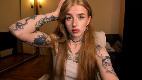 Snapshot of harley_kimm chatting on June 8, 2026, 5:19 am Julia online show from June 8, 2026, 5:19 am
