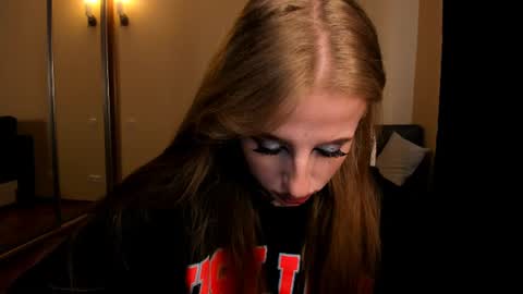 Snapshot of harley_kimm chatting on June 12, 2026, 6:12 am Julia online show from June 12, 2026, 6:12 am