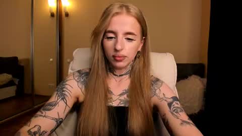 Snapshot of harley_kimm chatting on July 3, 2026, 5:25 am Julia online show from July 3, 2026, 5:25 am