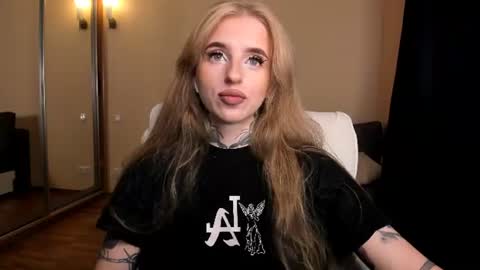 Snapshot of harley_kimm chatting on August 8, 2026, 5:31 am Julia online show from August 8, 2026, 5:31 am