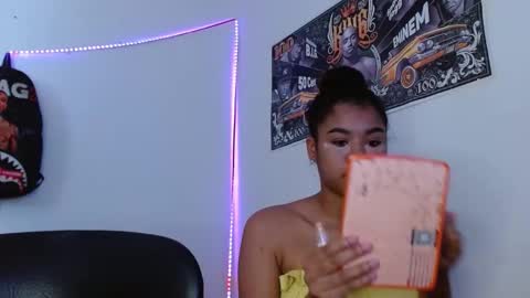 Snapshot of harley_quinnn111 chatting on March 15, 2026, 6:25 pm harley_quinnn111 online show from March 15, 2026, 6:25 pm