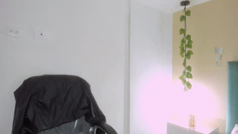 harleyqueen_robbie online show from June 1, 2026, 7:48 pm
