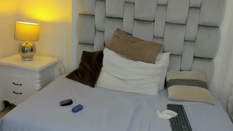 Harlow online show from September 16, 2025, 7:59 pm