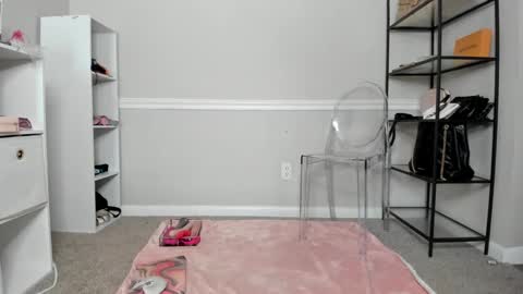 Snapshot of harmonie_marquise chatting on September 22, 2025, 5:04 pm Harmonie Marquise online show from September 22, 2025, 5:04 pm