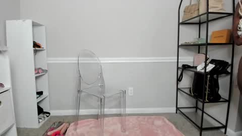 Snapshot of harmonie_marquise chatting on September 23, 2025, 4:54 pm Harmonie Marquise online show from September 23, 2025, 4:54 pm