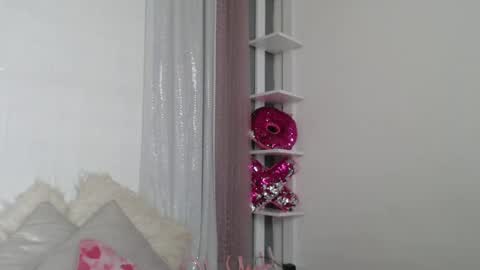 Snapshot of harper_77 chatting on February 1, 2025, 9:40 pm Harper online show from February 1, 2025, 9:40 pm